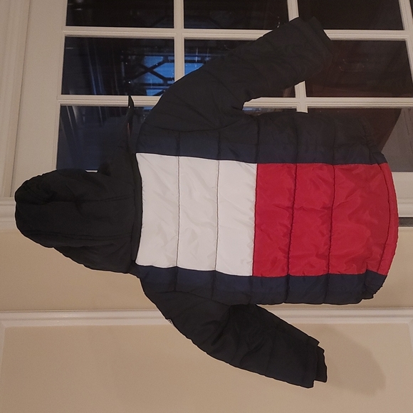 Tommy Hilfiger Black Winter Jacket. Fleece-Lined Red. NWT. NEW $100 - Picture 10 of 16